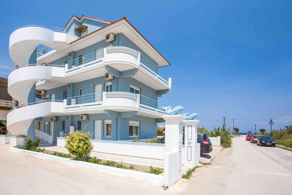 Megat Seaview And Seaside Apartments إياليسوس المظهر الخارجي الصورة